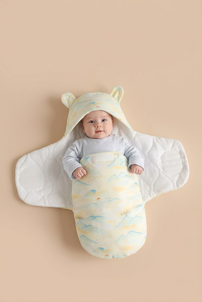 Bébé et nid d’ange cadrés sans accessoires ni matelas visible